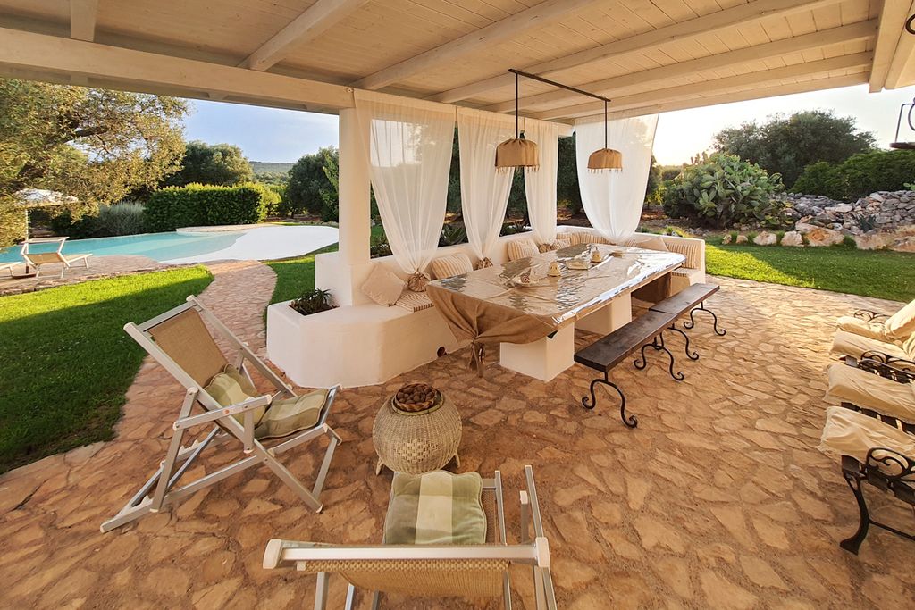 Trulli Masciarola Puglia Olivers Travels5