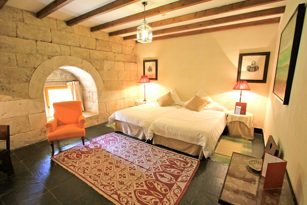 Paso de Guardia Castillo Buen Amor Central Spain Olivers Travels 1