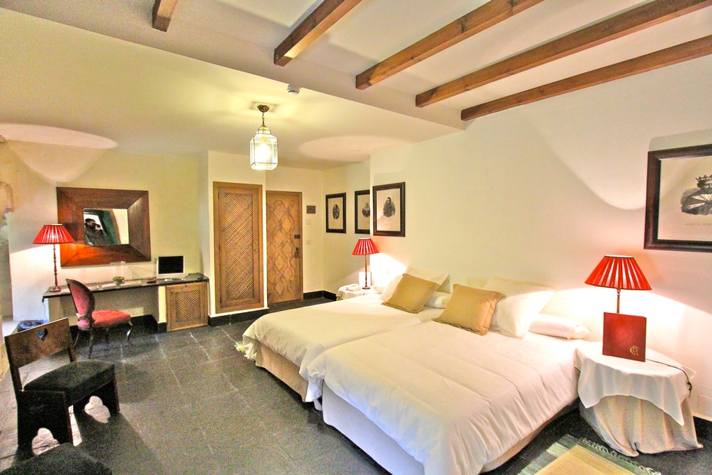 Paso de Guardia Castillo Buen Amor Central Spain Olivers Travels 3