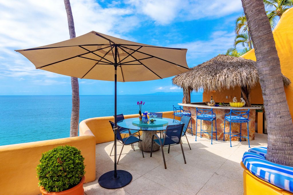 Villa Fuego Conchas Chinas Mexico Olivers Travels2