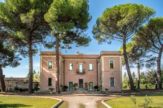Villa Salvatore Puglia Italia OliversTravels 1