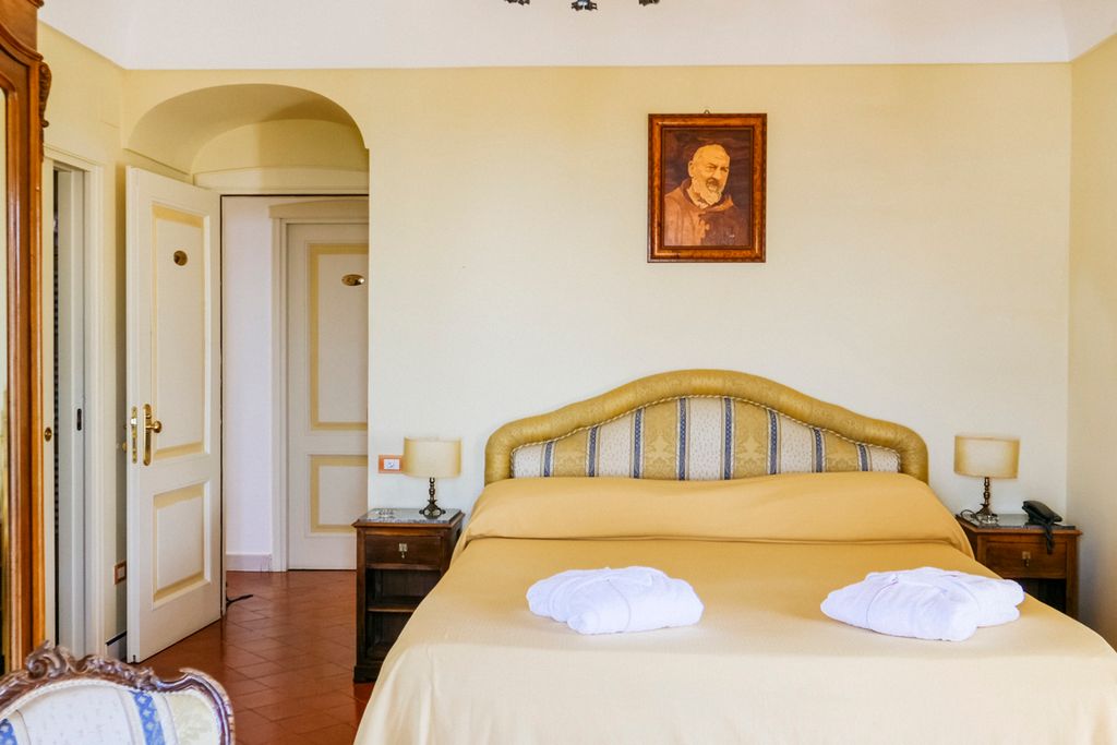 Villa Olimpia Sorrento Olivers Travels4