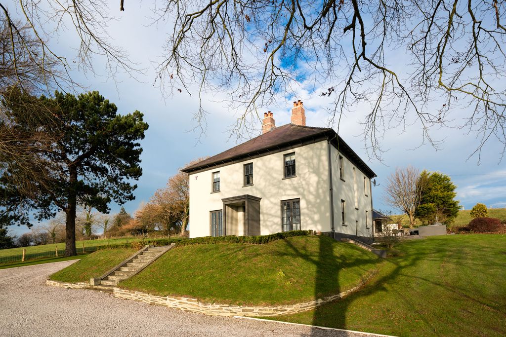 Welsh Grange Wales Olivers Travels 1