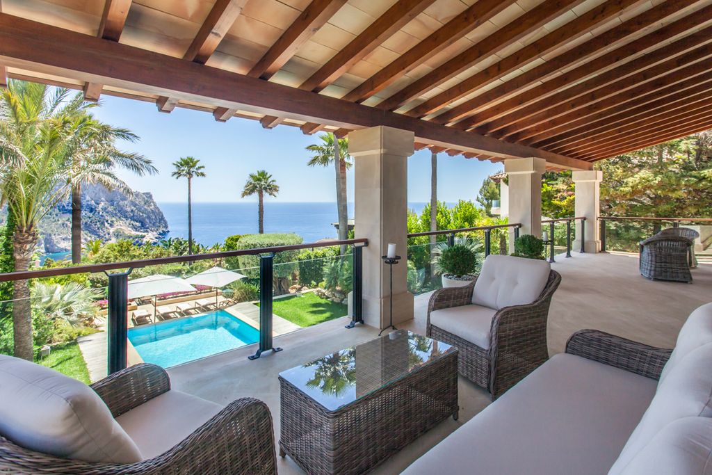 Coral Andratx Mallorca Olivers Travels 5