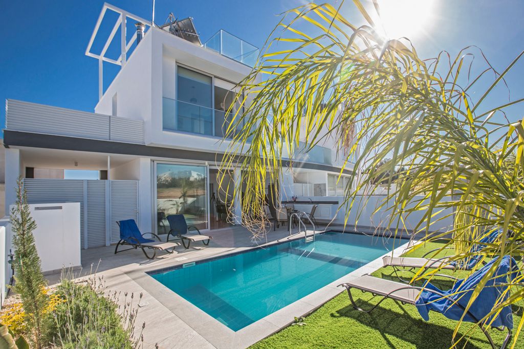 Villa Caliana Cyprus Olivers Travels 5