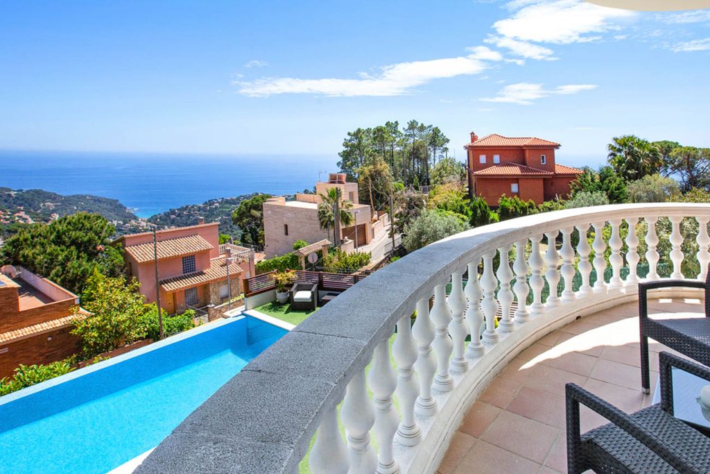 Casa Florada Costa Brava Spain Olivers Travels 5