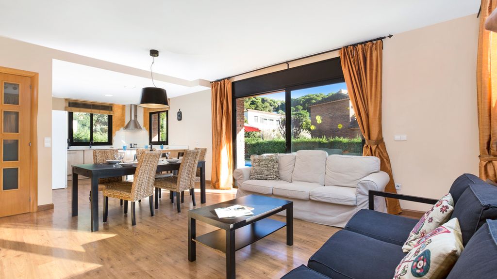 Casa Vacanzes Costa Brava Olivers Travels 2