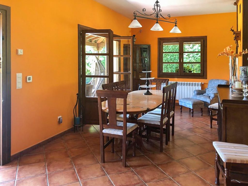 Villa Meluerda Northern Spain Olivers Travels 4