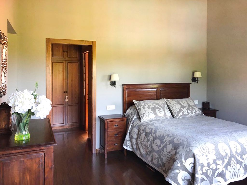 Villa Meluerda Northern Spain Olivers Travels 5