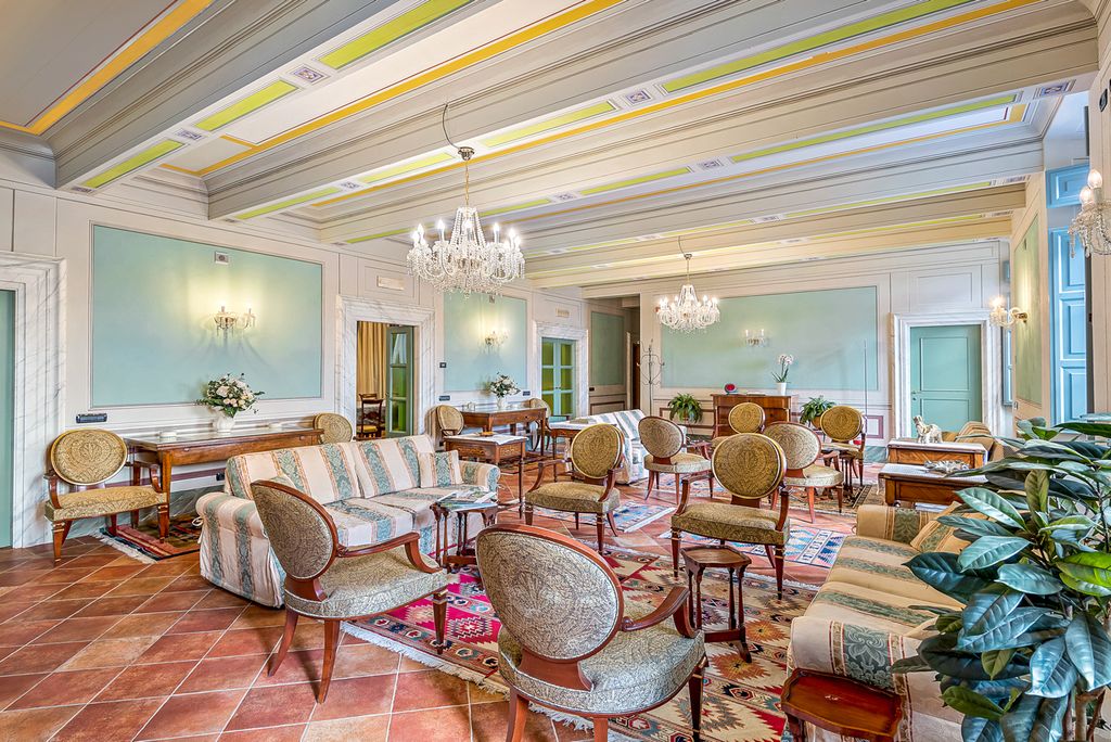 Santa Gemma Tuscany Olivers Travels 03