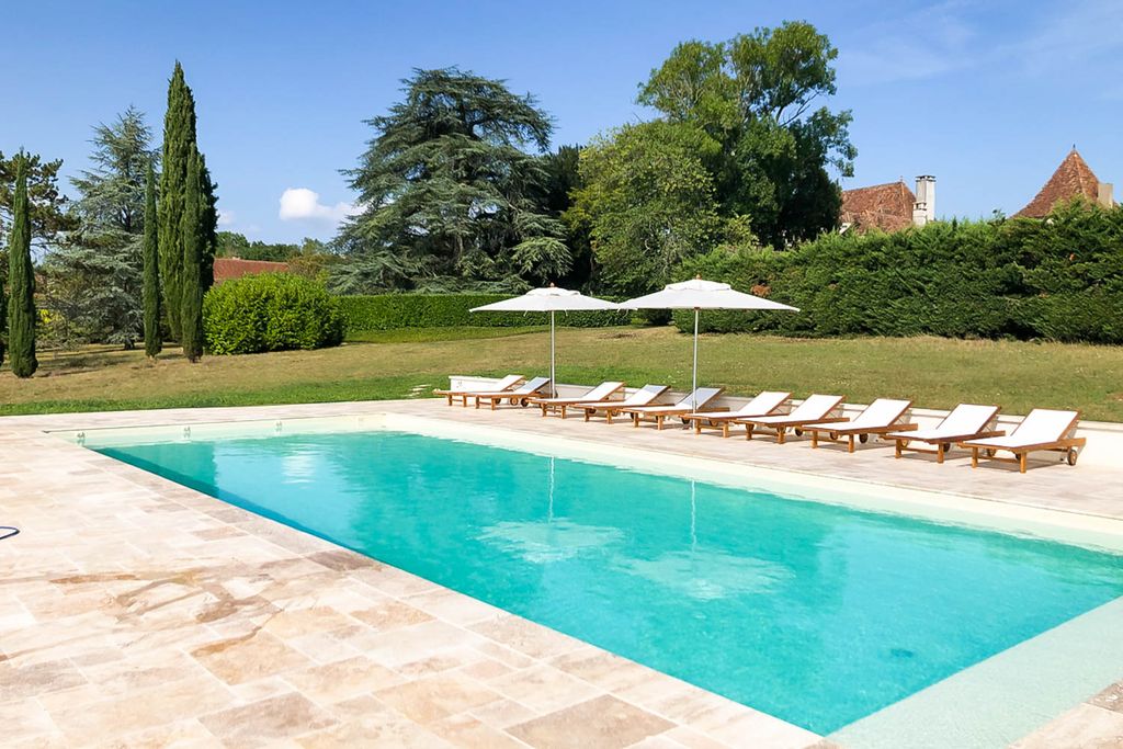 Chartreuse Des Roses Dordogne France OliversTravels 2