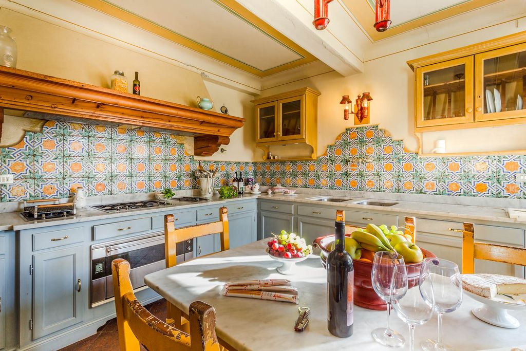 Villa Maestosa Tuscany Italy OliversTravels 5