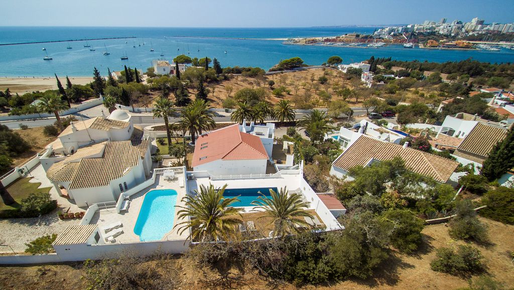 Villa Sara Carvoeiro Olivers Travels 1