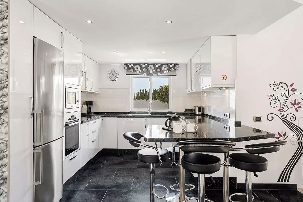 Villa Malpa Tenerife Olivers Travels4