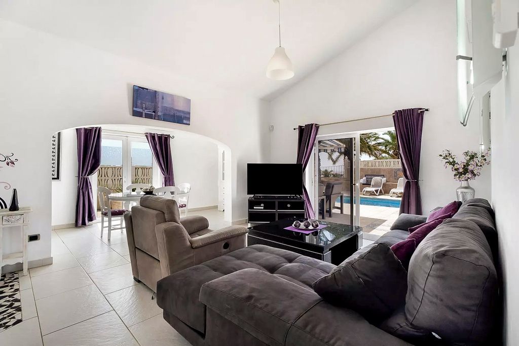 Villa Malpa Tenerife Olivers Travels3