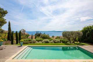 Villa Pins Italie French Riviera Olivers Travel 1