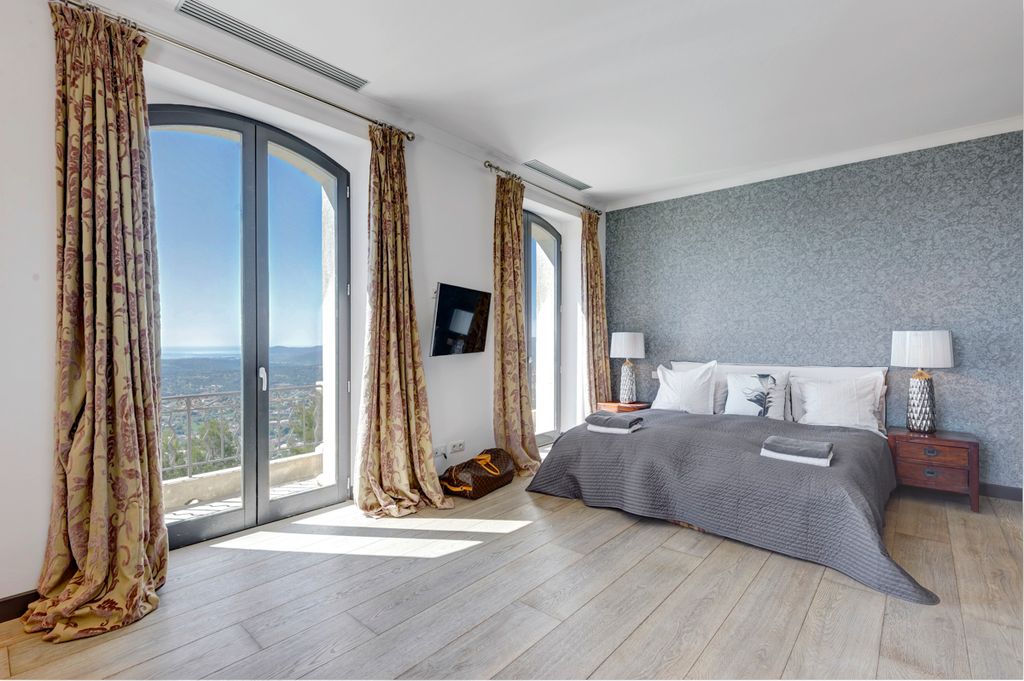 Mas du Duc French Riviera Olivers Travels 5