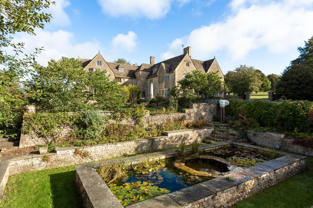 Great Rissington Hill Cotswolds Olivers Travels 1