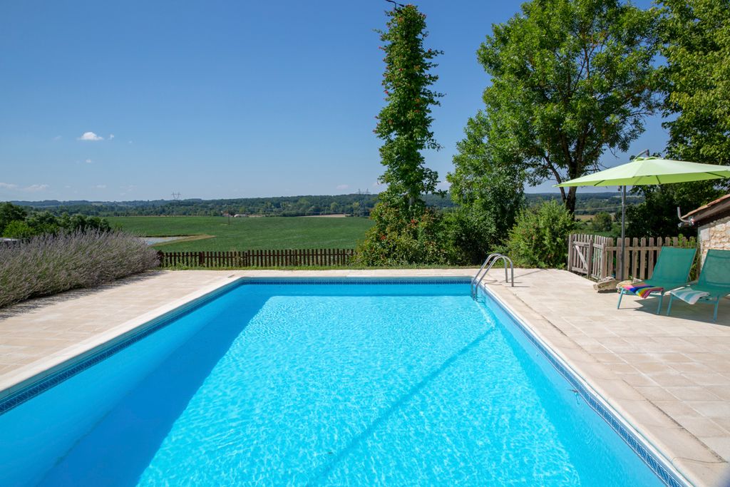 Les Petits Champs Dordogne Olivers Travels2