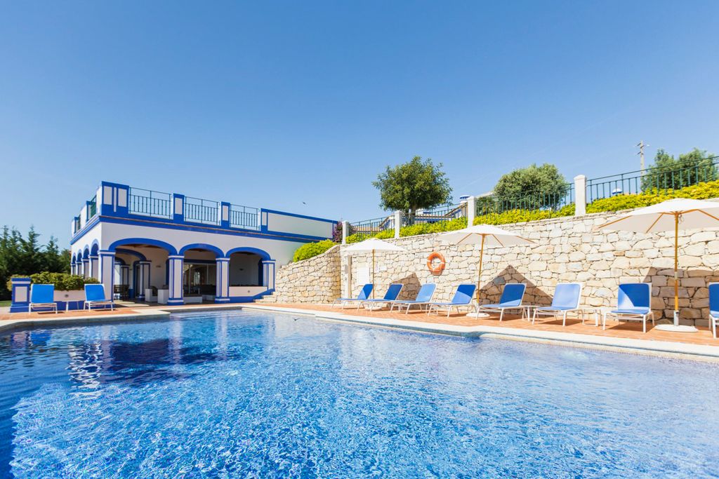 Casa Amendoa Albufeira Olivers Travels 5