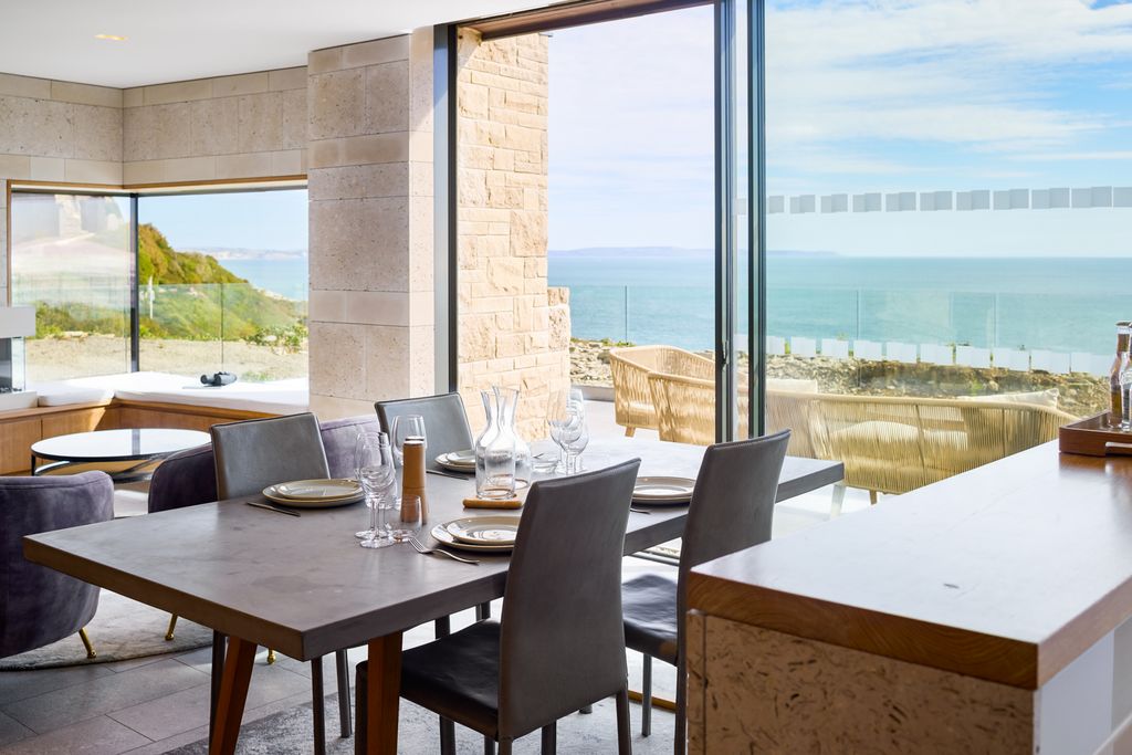 Opal Dorset OliversTravels 3