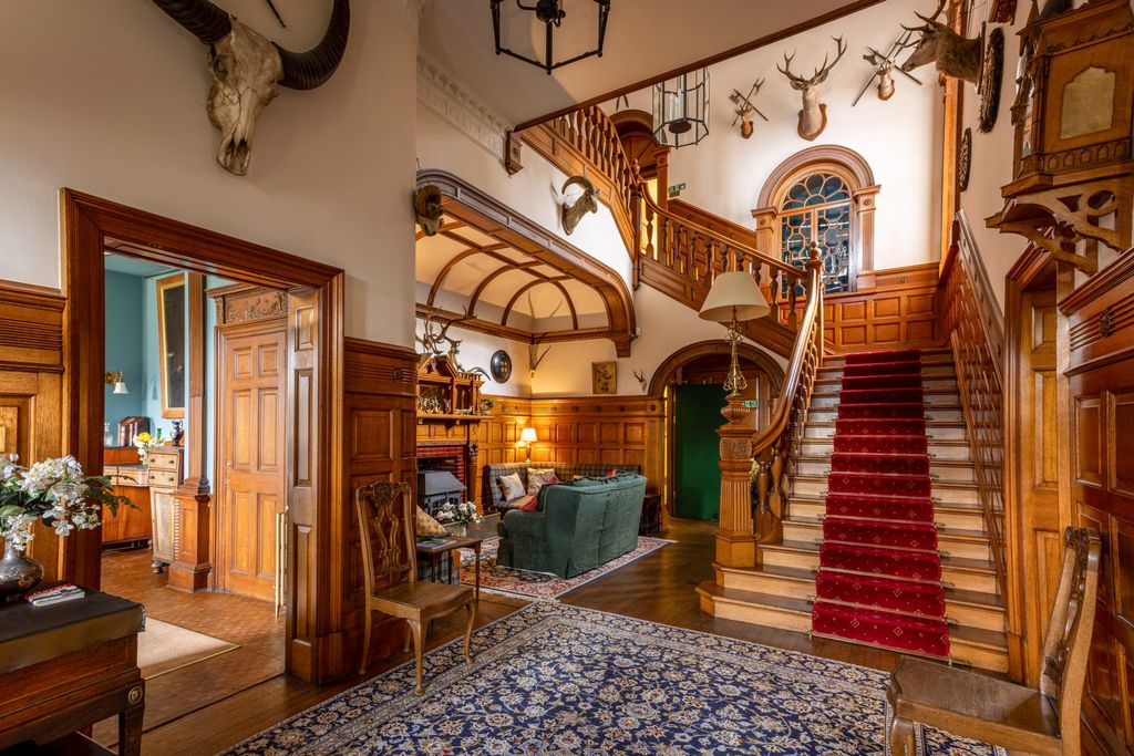 Lochloy Mansion Scotland Olivers Travels 4