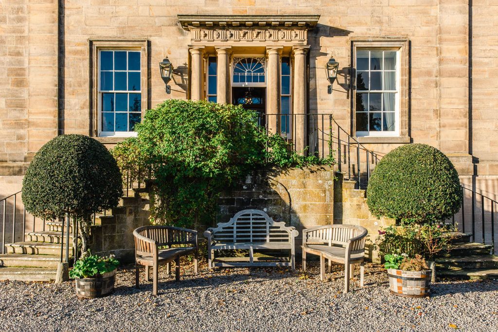 Lochloy Mansion Scotland Olivers Travels 5