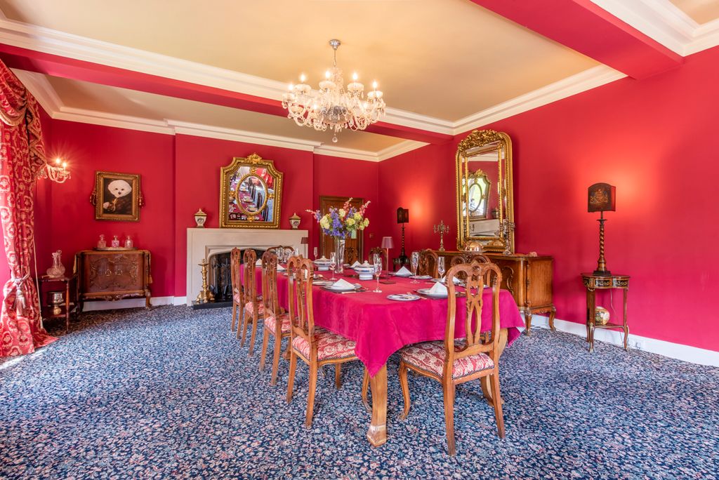 Baronial Mansion Scotland Olivers Travels5