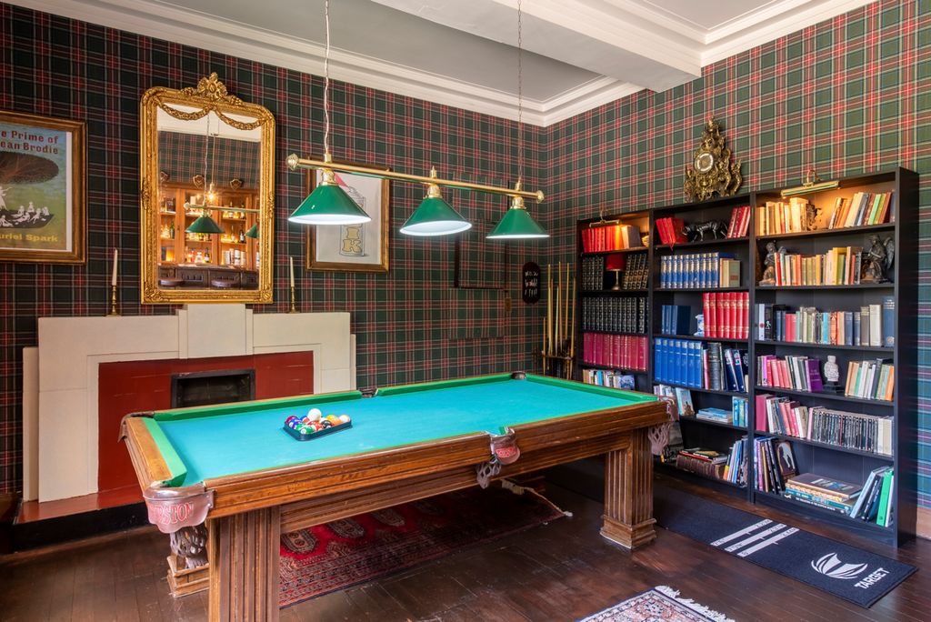 Baronial Mansion Scotland Olivers Travels4