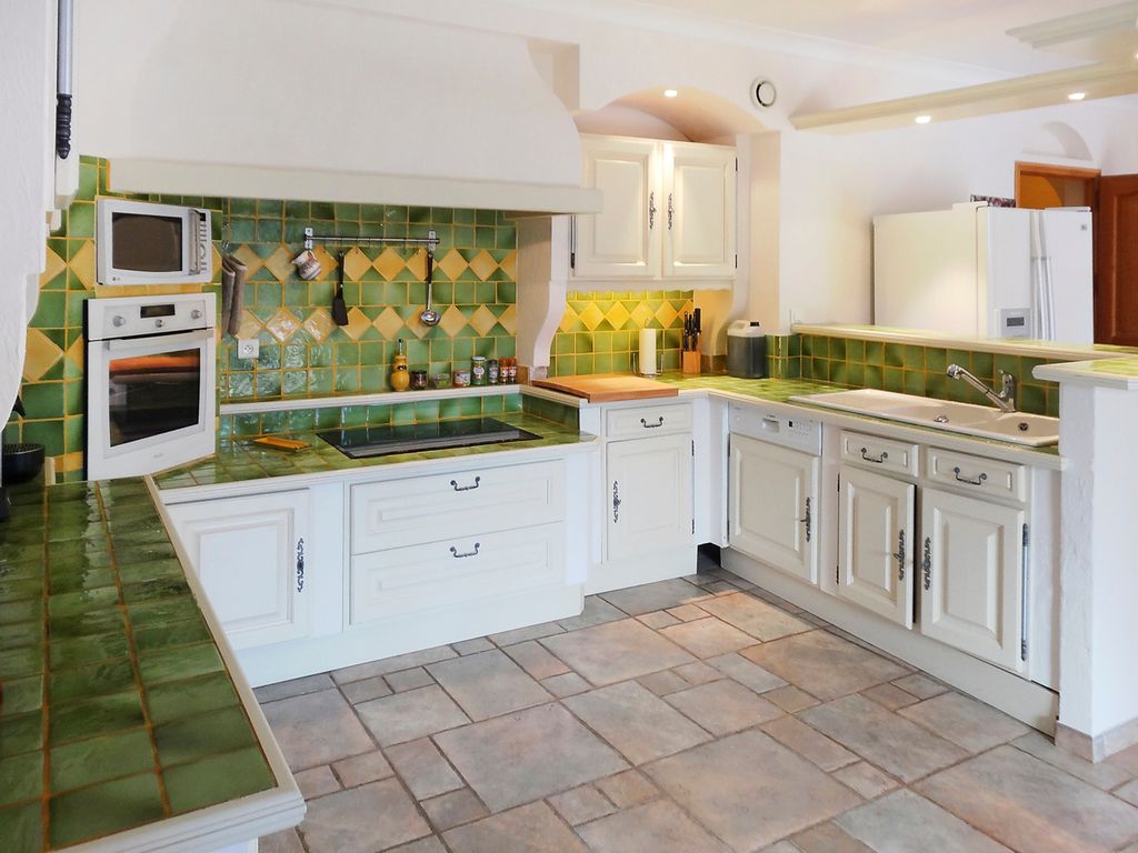 Manoir Cosmopolite Provence Olivers Travels 4