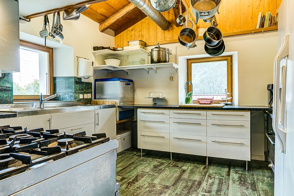 Chalet Emeraud Chamonix OliversTravels 4