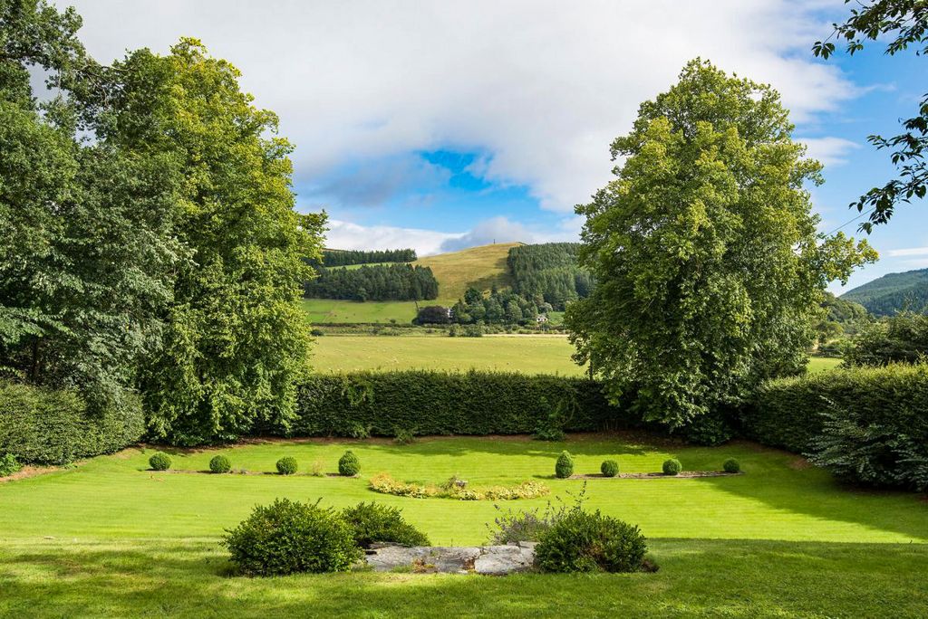 Wallace House Scotland Olivers Travels5