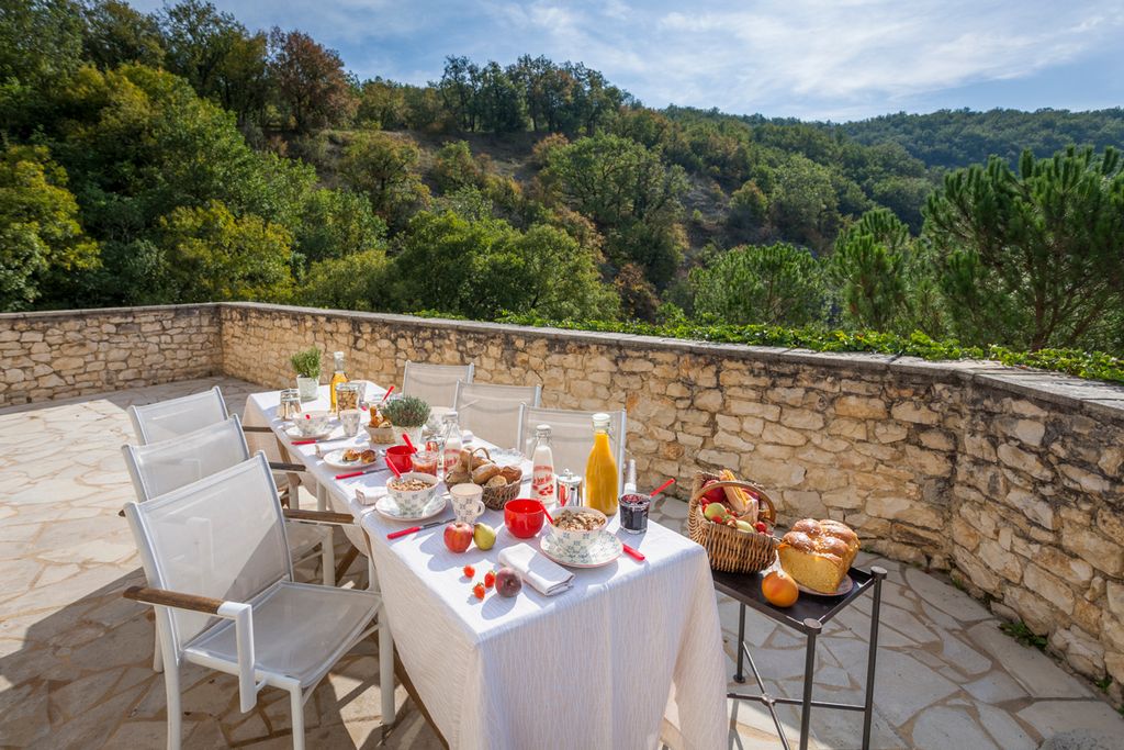 Chateau de Gombert Dordogne Olivers Travels5