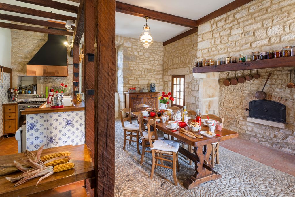 Chateau de Gombert Dordogne Olivers Travels4