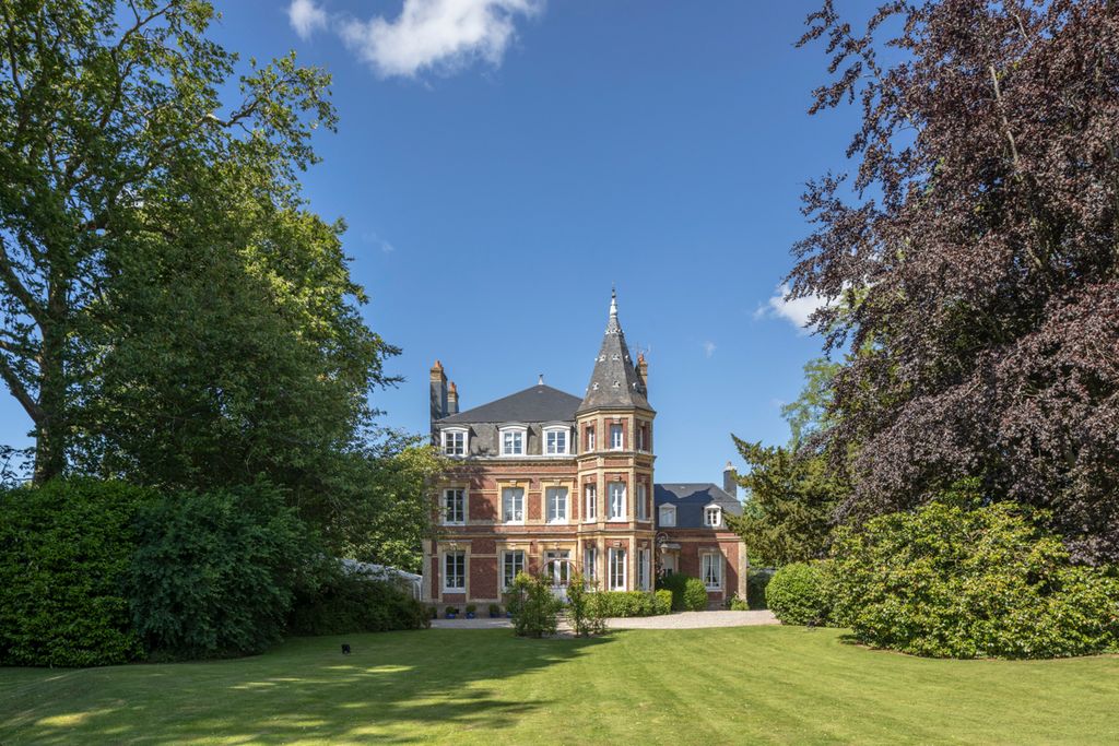 Chateau Albatre Normandy Olivers Travels1