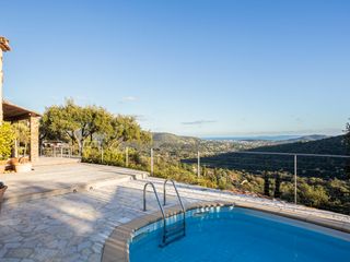 Dans les Arbres French Riviera Olivers Travels 1