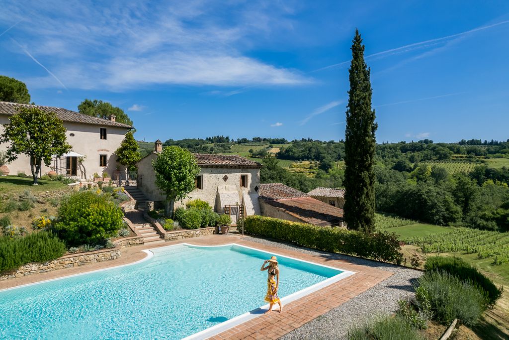 Casale Eleganza Tuscany Italia OliversTravels 2