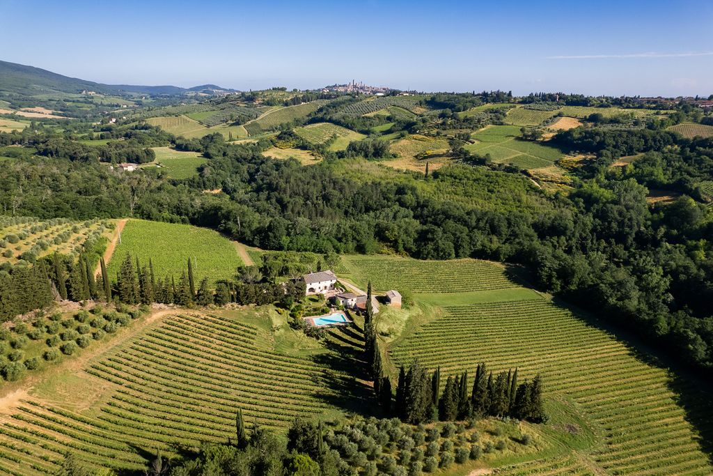 Casale Eleganza Tuscany Italia OliversTravels 3