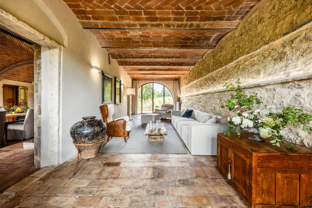 Casale Eleganza Tuscany Italia OliversTravels 4