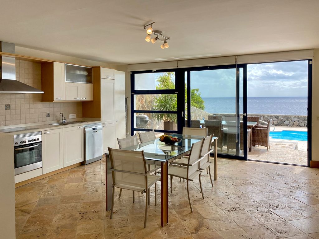 Villa Puerto Calero Lanzarote Olivers Travels 4