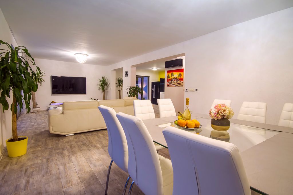 Villa Byron Dalmatia Olivers Travels 3