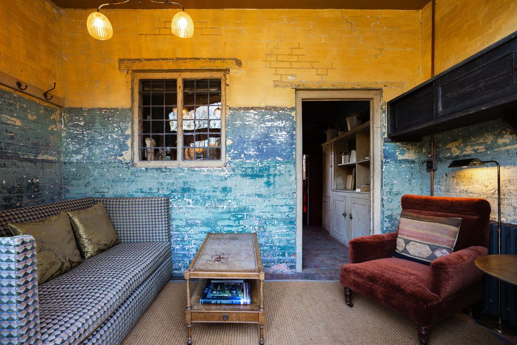 Lady Cottage Dorset Olivers Travels 4.1