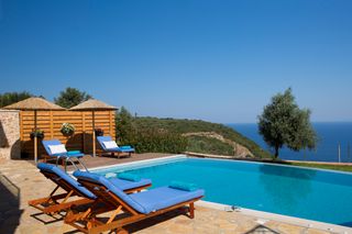 Villa Spiaggia Thea Thalatta Resort Lefkas Olivers Travels 1