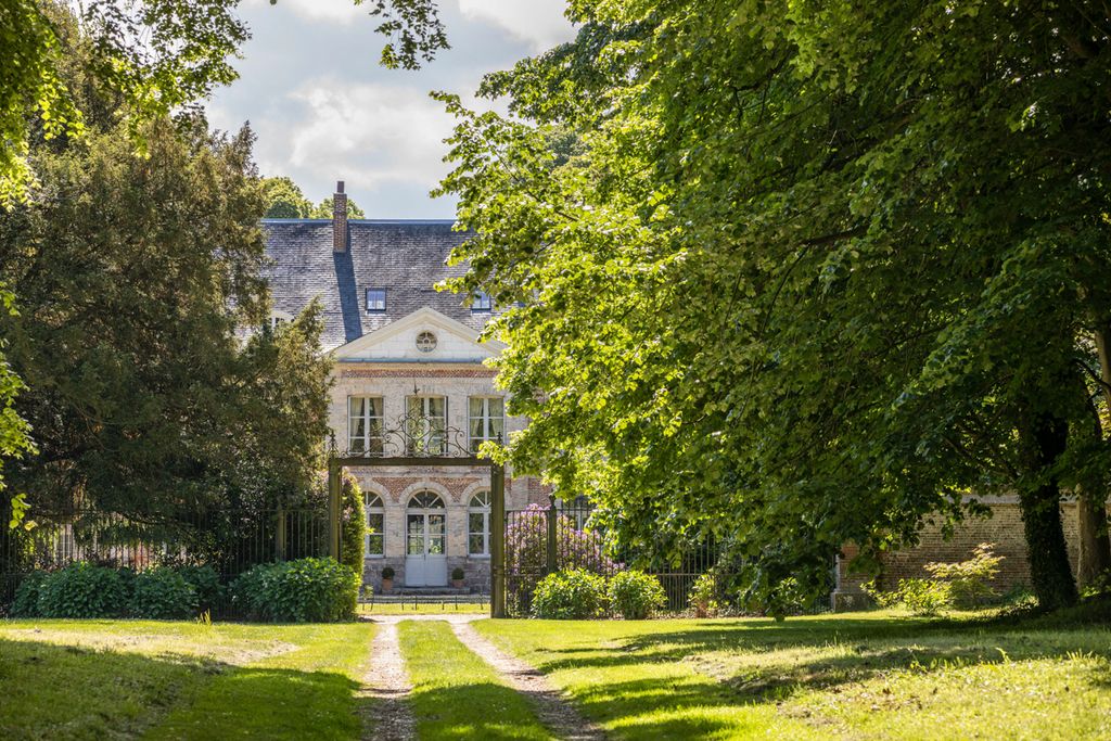 Chateau Falaises Normandy Olivers Travels2