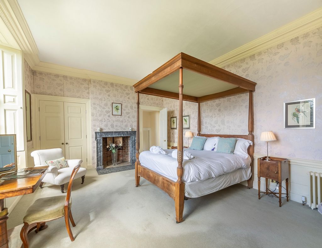 Inglethorpe Hall Norfolk Olivers Travels4 01