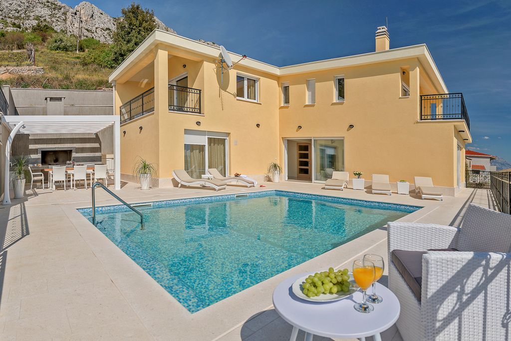 Villa Fenice Dalmatia Olivers Travels 2
