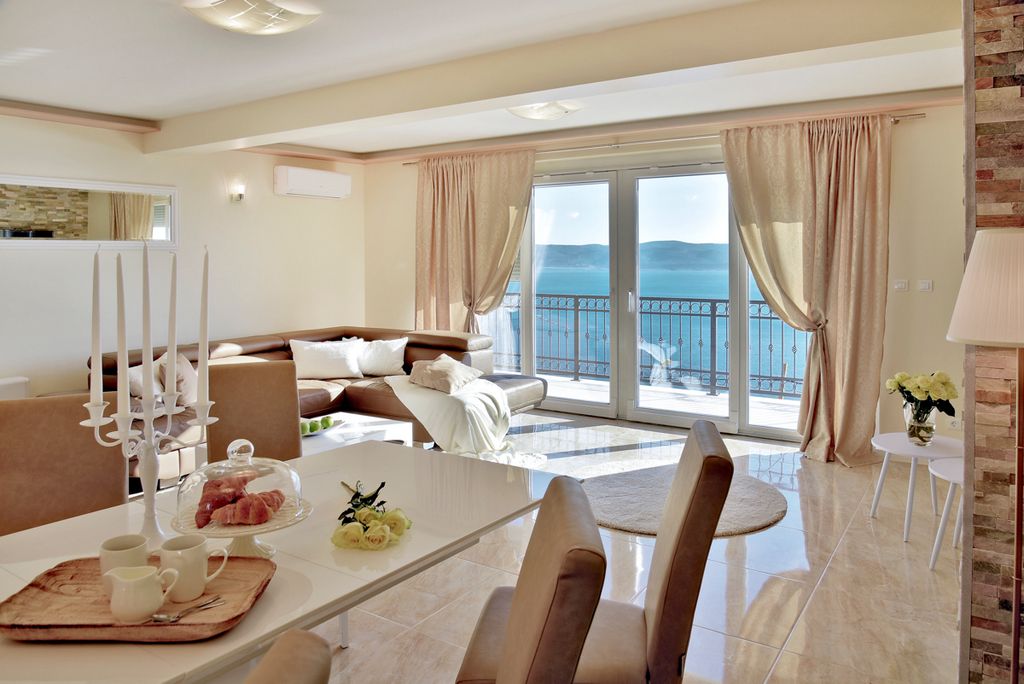 Villa Fenice Dalmatia Olivers Travels 3