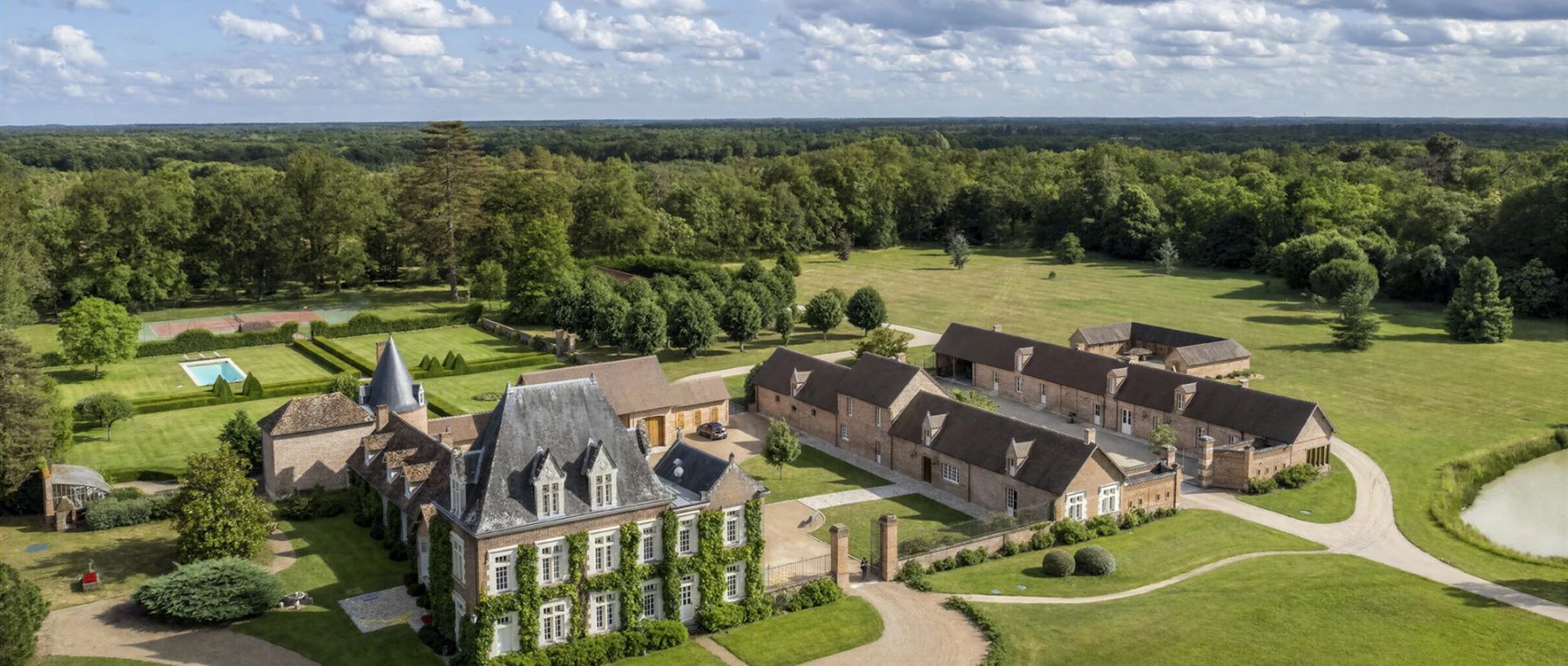 001 chateau les cerfs loire valley olivers travels desktop center