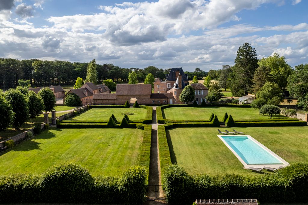 Chateau les Cerfs Loire Olivers Travel 2