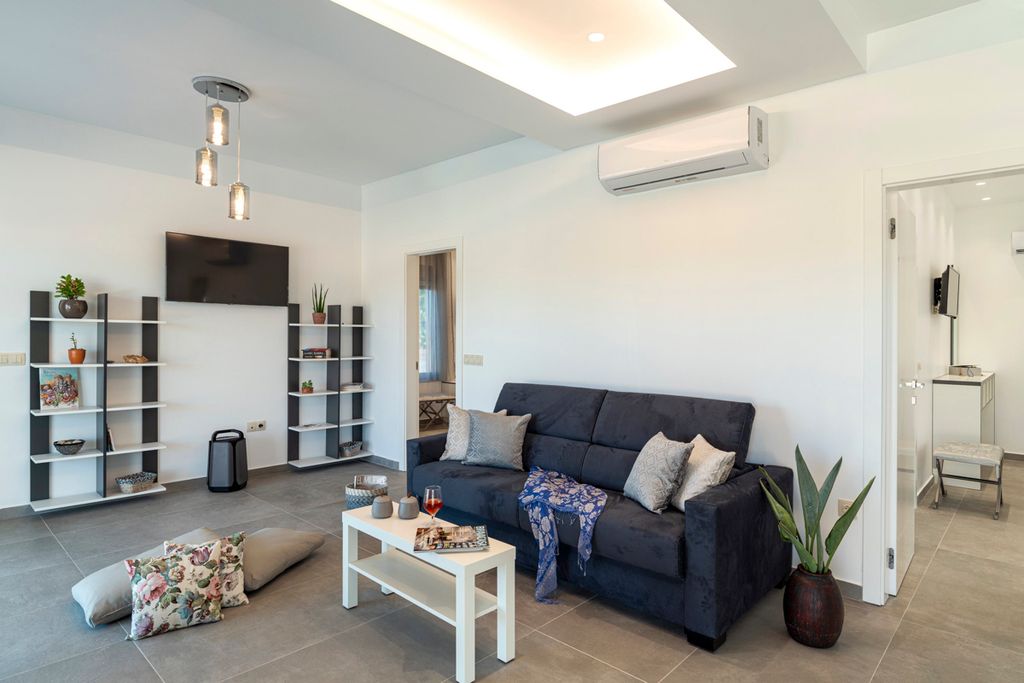 Kolympia Petra Rhodes Olivers Travels 3